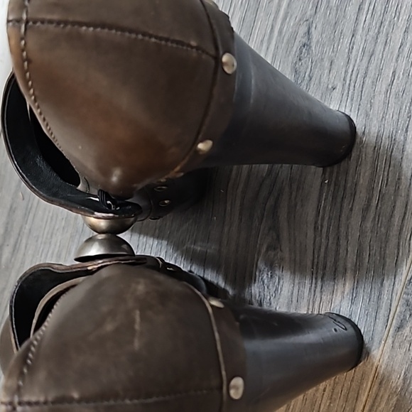 Coach dark brown mary jane heels - Picture 5 of 6